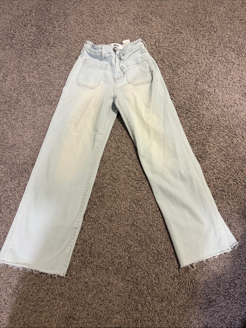 High-Rise Light Blue Wide-Leg Women's Jeans with Frayed Hem